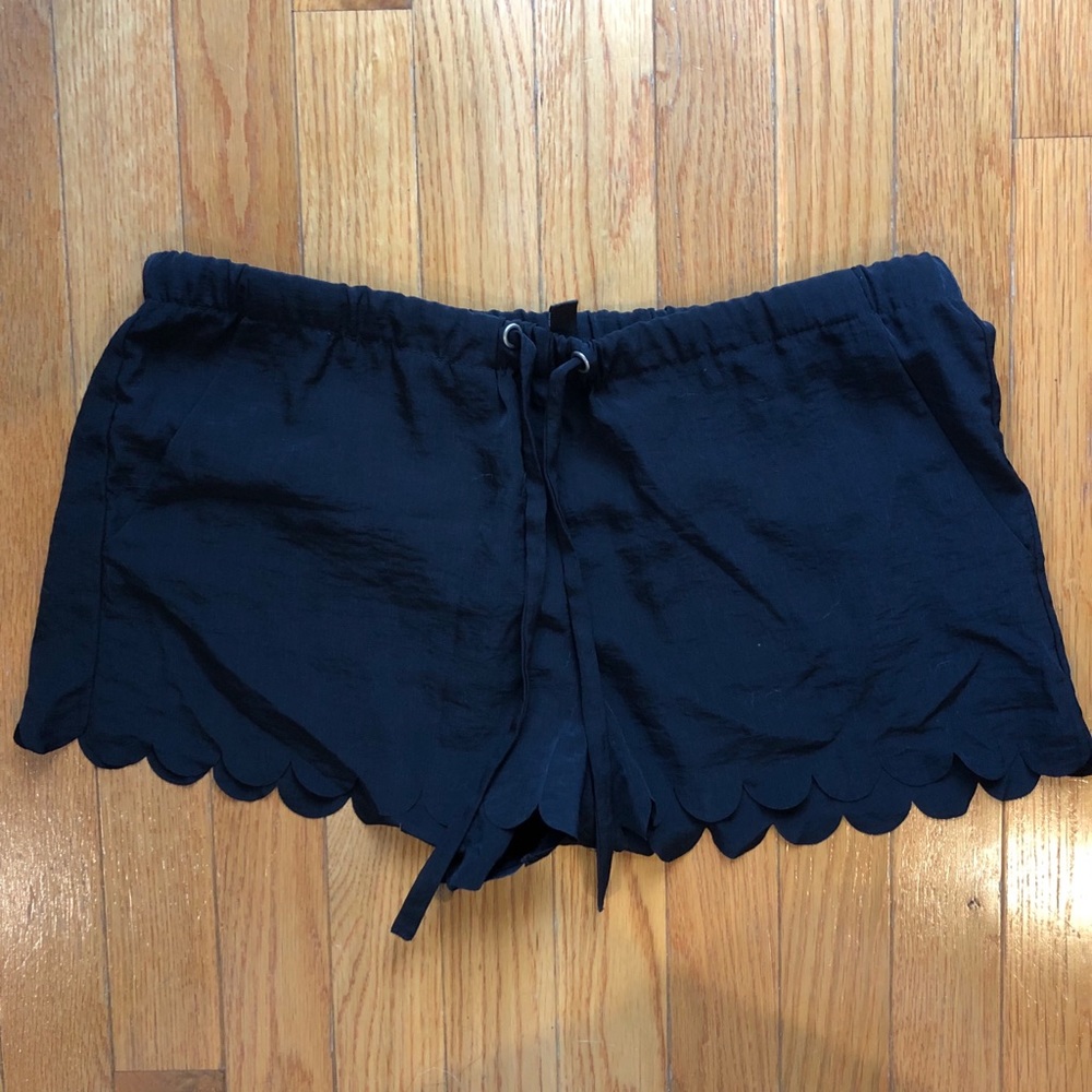 Scallop Hem Shorts